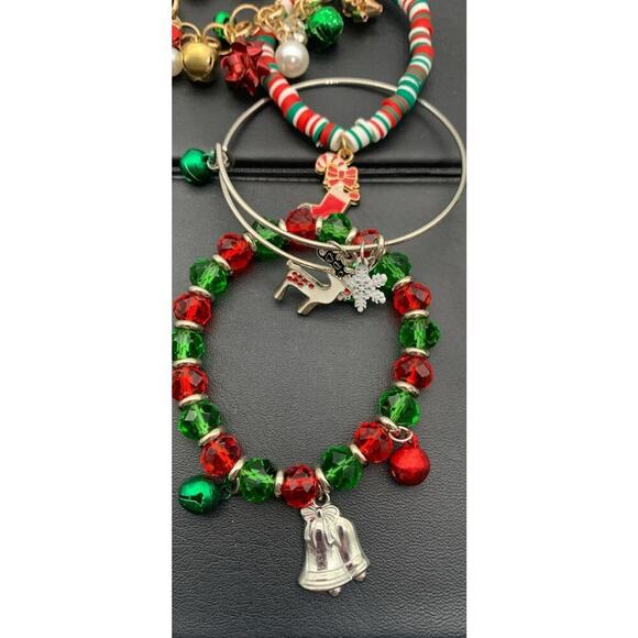 Lot Of 4 Different Christmas Themed Bracelets - Picture 2 of 7